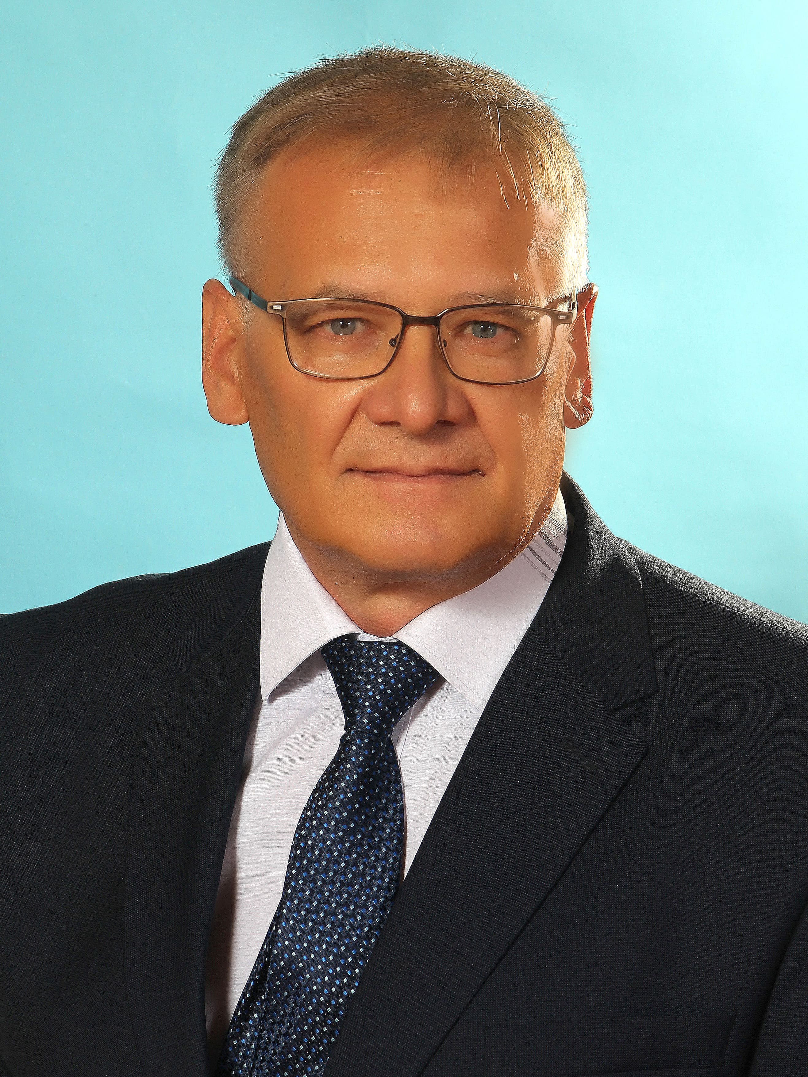 Пахомов Виктор Николаевич.